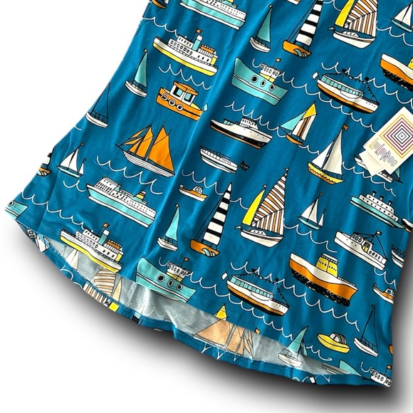 NWT - LuLaRoe Christy V-Neck Tee - Picture 3 of 4